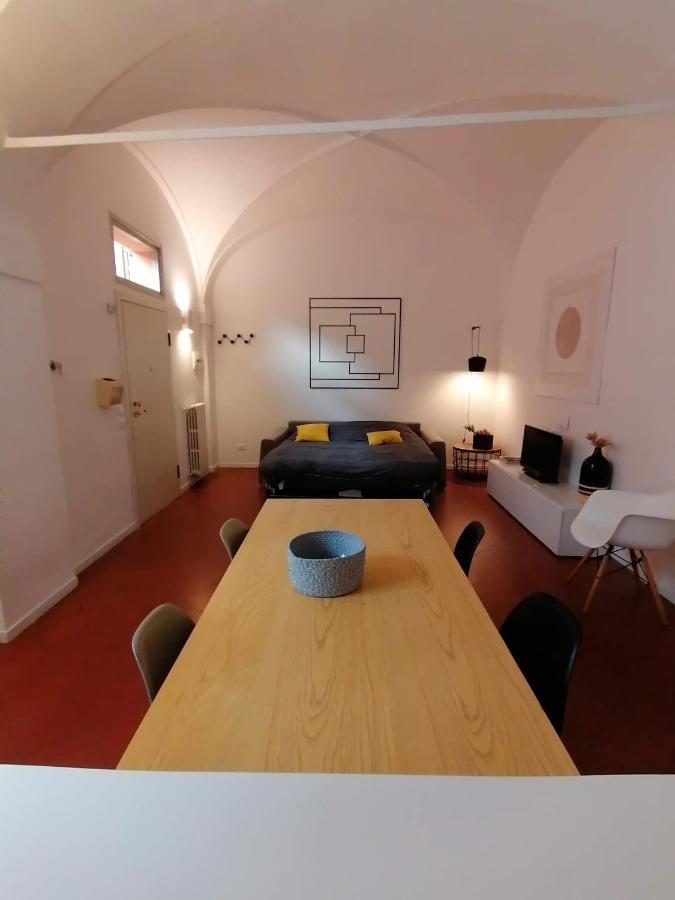 Апартаменты Alemanni House Болонья Экстерьер фото